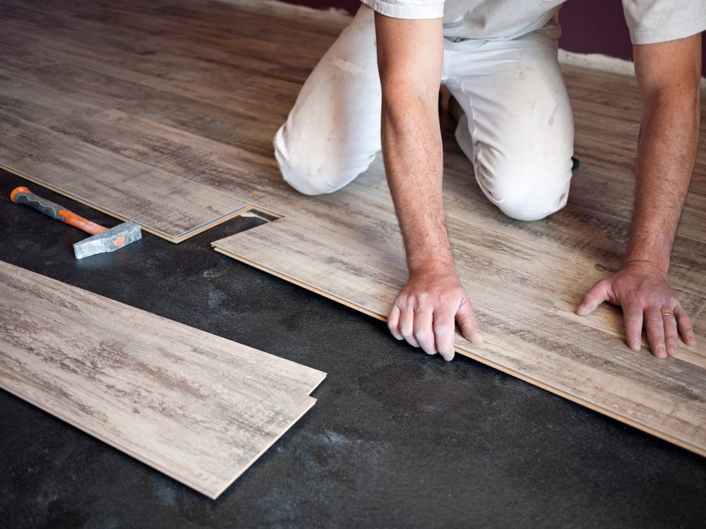 Pose de parquet à Narrosse